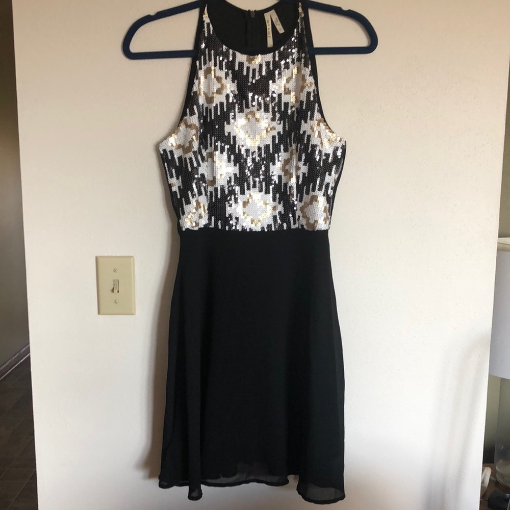 Women’s dress